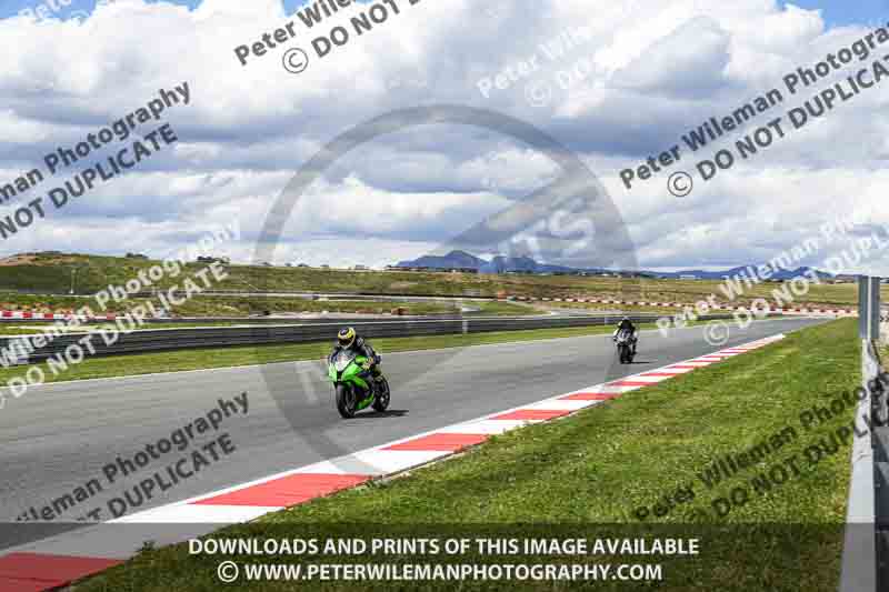 cadwell no limits trackday;cadwell park;cadwell park photographs;cadwell trackday photographs;enduro digital images;event digital images;eventdigitalimages;navarra;no limits trackdays;peter wileman photography;racing digital images;trackday digital images;trackday photos